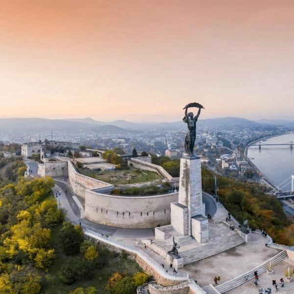 Liberty Bridge Zenta Apartment Budapest Ngoại thất bức ảnh